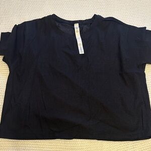 LULULEMON Black Short Sleeve Crop Top
